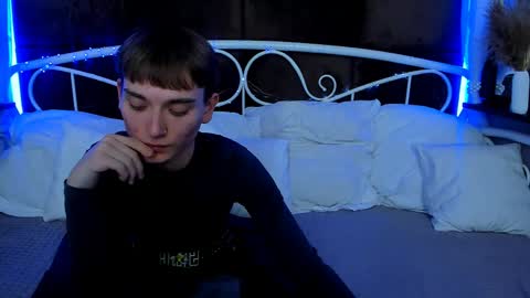 Richard  online show from April 14, 2026, 9:10 pm