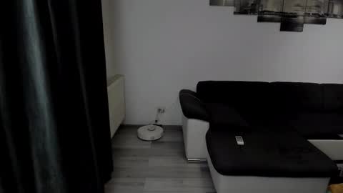 RichardDarell online show from October 4, 2025, 4:43 am