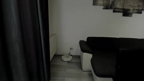 Snapshot of richarddarell chatting on April 25, 2026, 5:21 am RichardDarell online show from April 25, 2026, 5:21 am