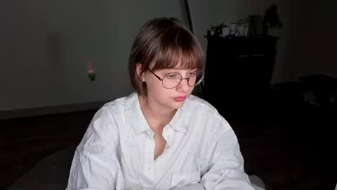 Luna online show from May 31, 2026, 6:53 pm