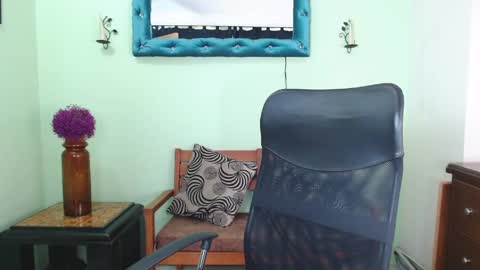 Snapshot of richardwithe_ chatting on April 1, 2026, 12:06 pm Richard online show from April 1, 2026, 12:06 pm
