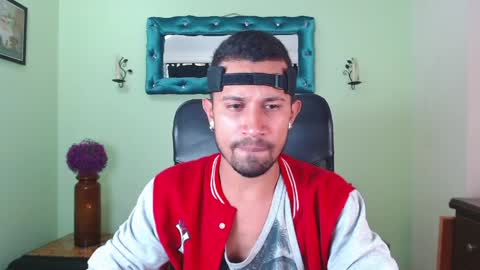 Snapshot of richardwithe_ chatting on April 10, 2026, 12:10 pm Richard online show from April 10, 2026, 12:10 pm