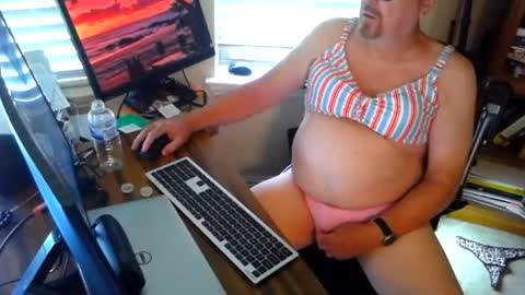 Snapshot of richbuttlonelee chatting on July 11, 2026, 4:32 pm richbuttlonelee online show from July 11, 2026, 4:32 pm