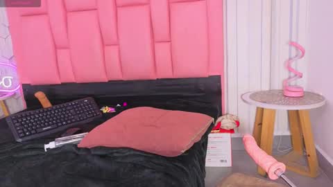 Snapshot of richellebonyy chatting on February 19, 2026, 8:49 pm Richel online show from February 19, 2026, 8:49 pm