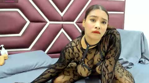 Richells  online show from November 3, 2025, 12:17 pm