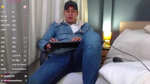 Snapshot of richi_grubby chatting on February 19, 2025, 11:04 pm David online show from February 19, 2025, 11:04 pm