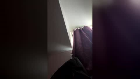 richitherichest online show from May 7, 2026, 8:42 am
