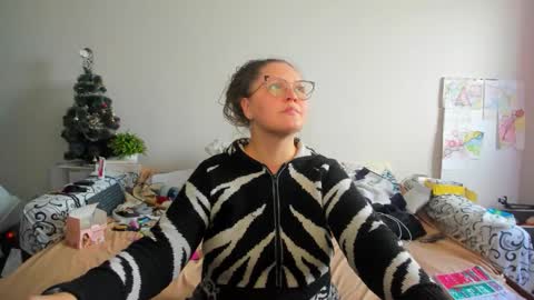 Anna - not anna - right Anna  online show from February 1, 2026, 11:53 am