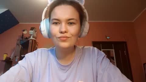 Snapshot of rickiwellman chatting on November 4, 2025, 2:16 pm Elena online show from November 4, 2025, 2:16 pm