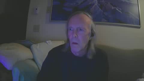 Snapshot of rickl56 chatting on December 10, 2024, 2:05 am rickl56 online show from December 10, 2024, 2:05 am