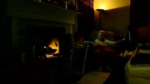 PINK HOLE TWINK online show from April 21, 2026, 2:51 am