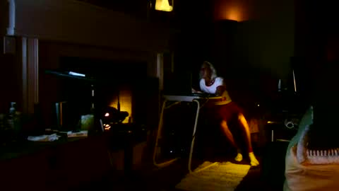 PINK HOLE TWINK online show from April 24, 2026, 3:53 am