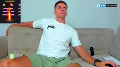 Snapshot of ricky_boltin chatting on October 27, 2025, 7:01 am Ricky online show from October 27, 2025, 7:01 am