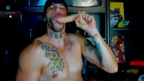 ricky_santos_ online show from September 22, 2025, 11:07 pm