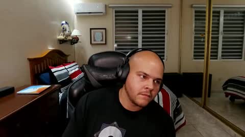 Ricky online show from October 22, 2025, 12:11 am