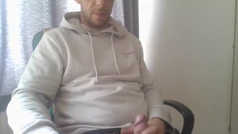 Snapshot of ricooo465 chatting on February 14, 2026, 12:13 pm ricooo465 online show from February 14, 2026, 12:13 pm