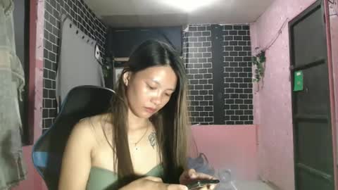 Snapshot of ride_me_angel chatting on October 20, 2025, 12:38 pm ride_me_angel online show from October 20, 2025, 12:38 pm