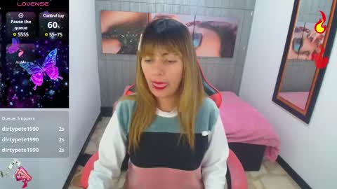 Snapshot of rihana_milan chatting on February 28, 2025, 9:12 pm RIHANA online show from February 28, 2025, 9:12 pm