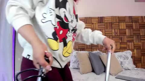 Sara online show from October 10, 2025, 10:14 am