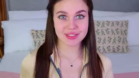 Rihanna online show from December 18, 2025, 4:57 pm