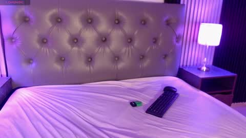 RIHONNA online show from November 22, 2025, 3:33 pm