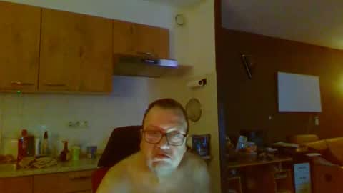 Snapshot of rikkerd55 chatting on November 7, 2025, 5:07 am rikkerd55 online show from November 7, 2025, 5:07 am