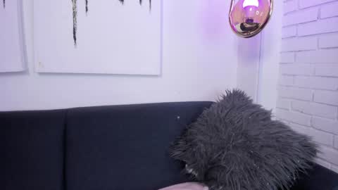 kamila online show from December 18, 2024, 6:43 am