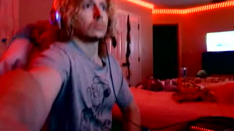 TheRealCatNoir online show from May 19, 2026, 7:04 am