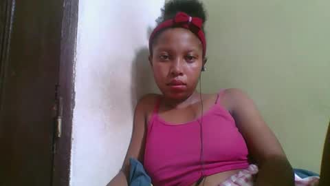 Snapshot of rinah654271 chatting on March 16, 2026, 7:18 pm rinah654271 online show from March 16, 2026, 7:18 pm