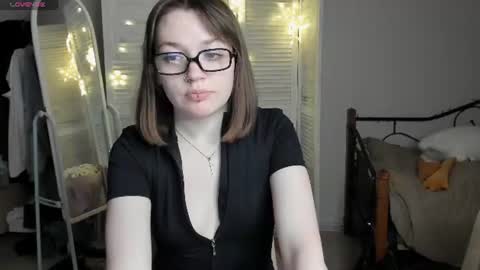 Rina online show from June 30, 2026, 5:03 pm