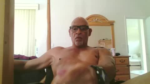 Snapshot of rionel chatting on June 15, 2026, 5:37 pm RioNel online show from June 15, 2026, 5:37 pm