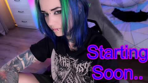   DianaBrite            fansl y online show from October 2, 2025, 1:07 pm