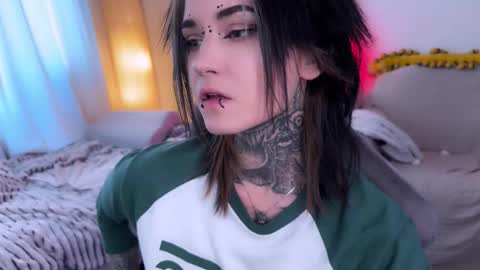   DianaBrite            fansl y online show from March 11, 2026, 12:22 pm