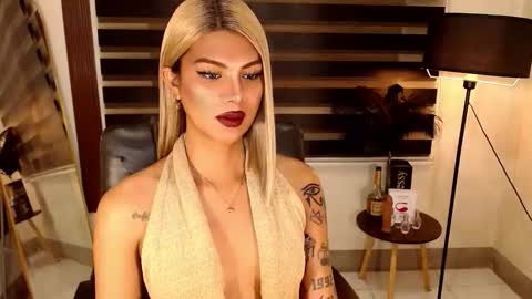 riri online show from October 24, 2025, 6:21 am