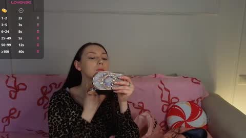 Snapshot of risabudd chatting on March 3, 2026, 7:03 am Rose online show from March 3, 2026, 7:03 am