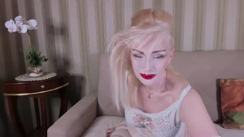 rita_farell online show from July 11, 2026, 9:38 pm
