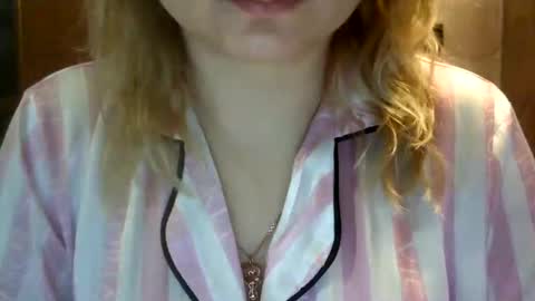 RiveraMaureen online show from January 10, 2025, 6:42 am