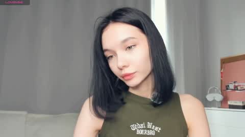 Rina online show from December 19, 2025, 8:43 am