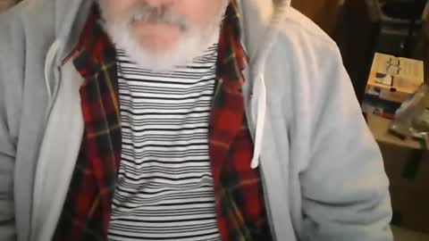 Snapshot of rndmronnie chatting on December 3, 2024, 9:45 pm Ron Rodan online show from December 3, 2024, 9:45 pm