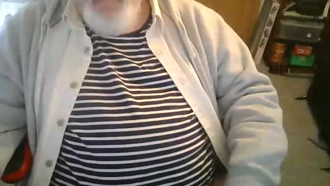 Snapshot of rndmronnie chatting on February 4, 2025, 9:10 pm Ron Rodan online show from February 4, 2025, 9:10 pm