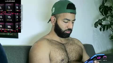 SebasRoa online show from October 7, 2025, 4:37 pm