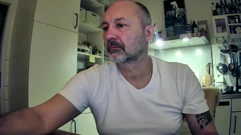 Snapshot of roadrunnerger chatting on February 23, 2025, 5:18 pm roadrunnerger online show from February 23, 2025, 5:18 pm