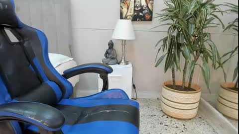 Roan Birkin online show from May 31, 2026, 7:26 pm