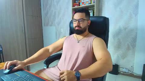 Robby online show from November 9, 2025, 9:02 pm