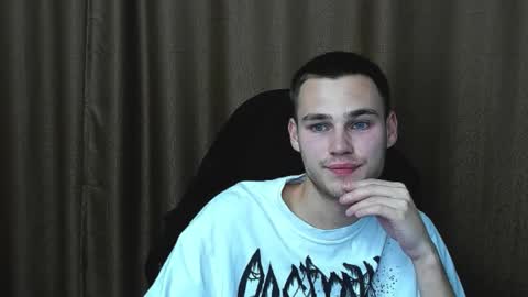 Snapshot of robert10211 chatting on September 15, 2025, 7:14 pm robert10211 online show from September 15, 2025, 7:14 pm