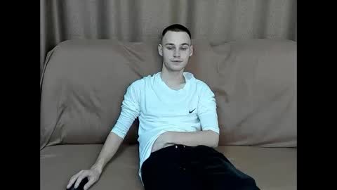 Snapshot of robert10211 chatting on October 27, 2025, 5:39 pm robert10211 online show from October 27, 2025, 5:39 pm