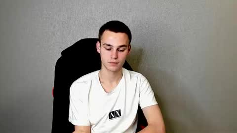 Snapshot of robert10211 chatting on November 22, 2025, 5:17 am robert10211 online show from November 22, 2025, 5:17 am