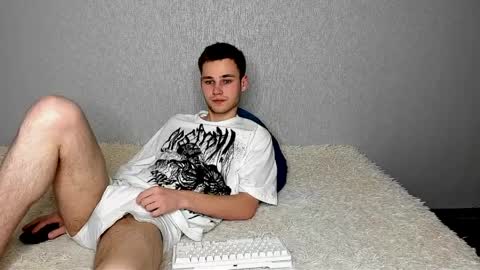 robert10211 online show from April 2, 2026, 3:59 am