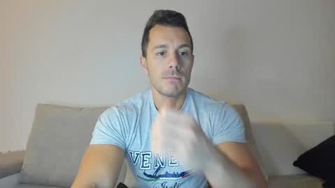Snapshot of roberto4ever chatting on January 6, 2025, 4:36 am roberto4ever online show from January 6, 2025, 4:36 am