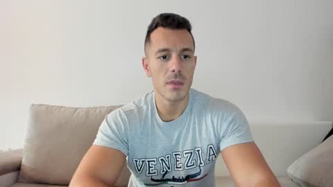 Snapshot of roberto4ever chatting on January 11, 2025, 7:06 am roberto4ever online show from January 11, 2025, 7:06 am